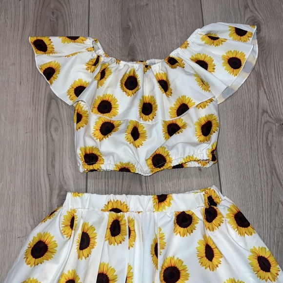 4T High-Low Sunflower Set - Picture 2 of 5